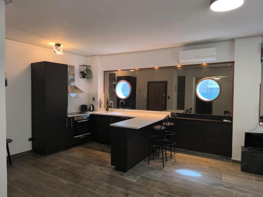 Διαμέρισμα Επάνω Στο Σταθμός Aten Exteriör bild